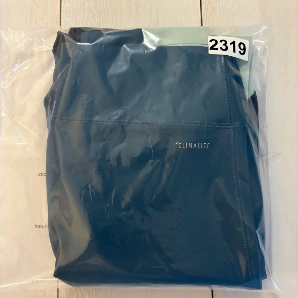 Adidas Women’s Leggings Size Small NWT Running Yoga Gym Workouts - Picture 13 of 13